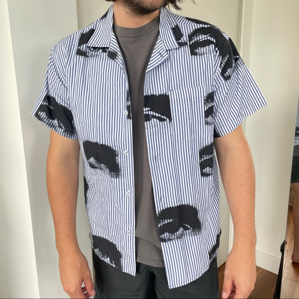 NWOT OBEY SHORTSLEEVE BUTTON-UP